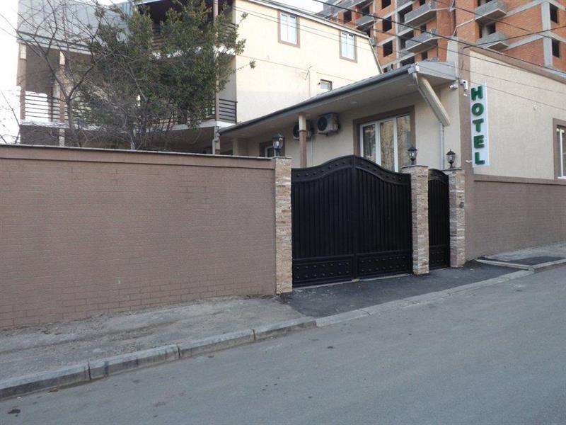 טביליסי Green Corner Hotel מראה חיצוני תמונה